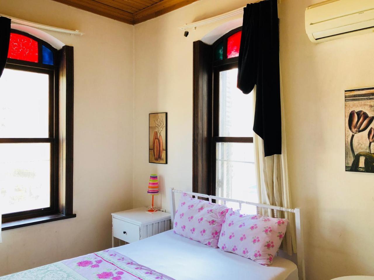 Pastor Historical Apart-Hotel The Gulf Of Izmir Exterior photo